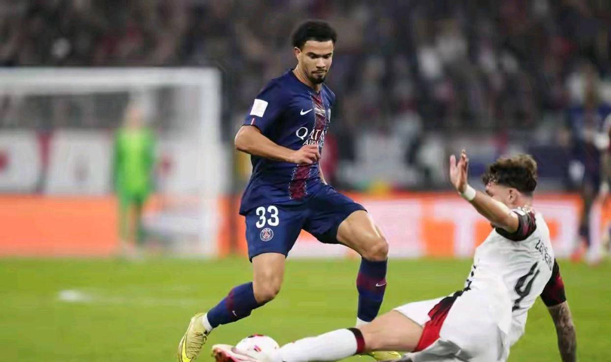 九游娱乐-浓眉哥回归赛场，势不可挡首场状态亮眼，巴黎圣日耳曼观众沸腾！的简单介绍